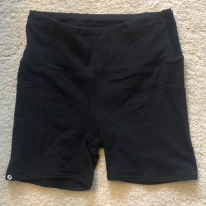 Oiselle pocket jogger shorts